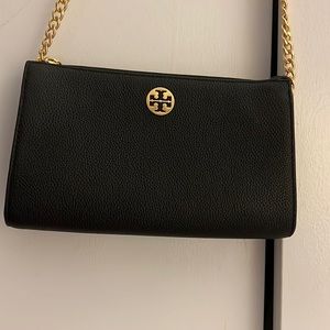 Cross body Black pebbled leather bag